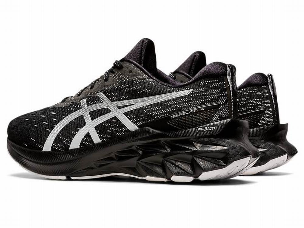 Asics NOVABLAST 2 Futócipő Férfi Fekete Titán | 195086-YHX